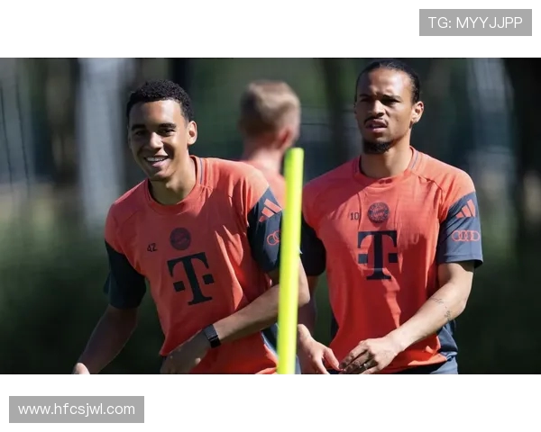 穆西亚拉正式接过拜仁 10 号！世俱杯八强战在即，新篇章蓄势待发